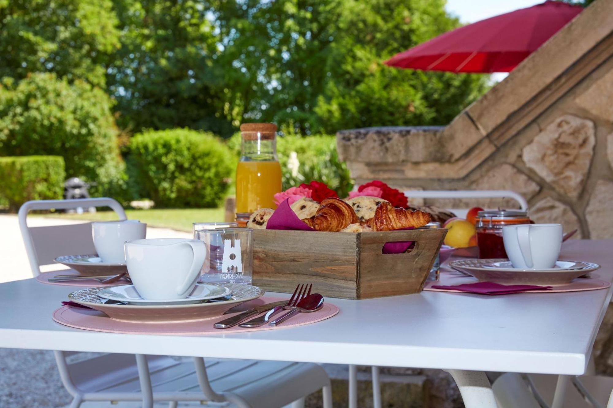 Bed and Breakfast La Bertonnerie En Champagne Prunay Exterior foto